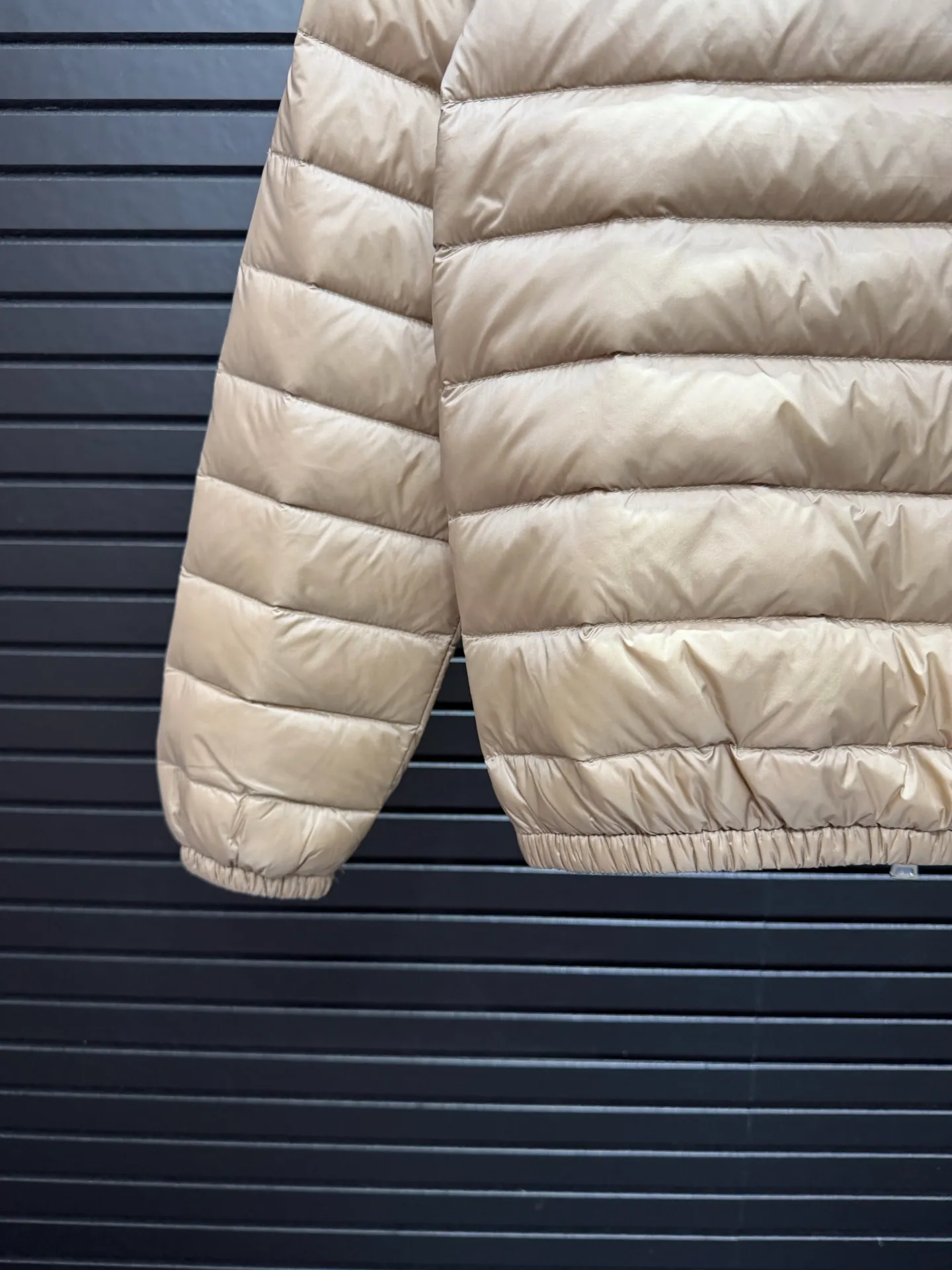 Moncler Same Style Lans Same Style ， 。 ， ; ， ， ， ：Black Khaki Beige Light Blue Light Pink White Size：1234
